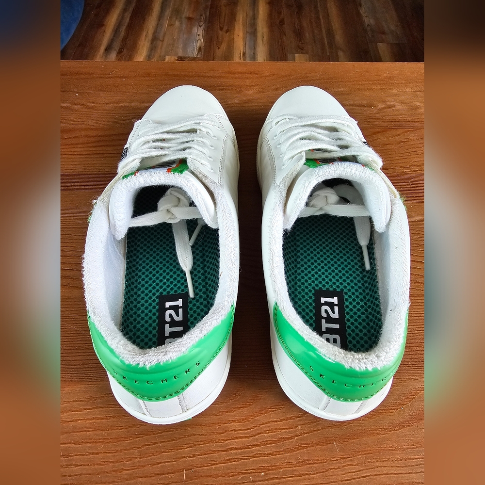 Skechers Women's Size 7.5 BT21 Chimmy BTS Jimin White Green Sneakers - Picture 3 of 8